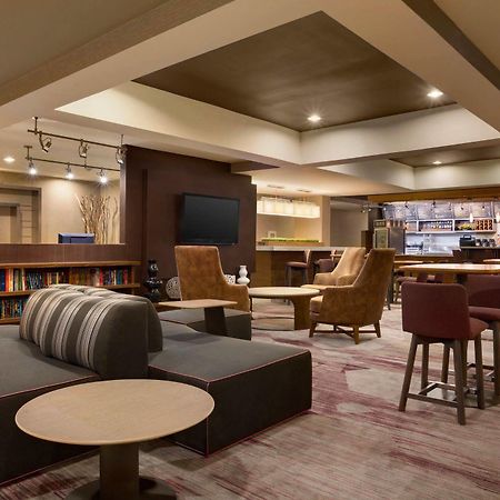 Hotel Courtyard By Marriott Champaign Exterior foto
