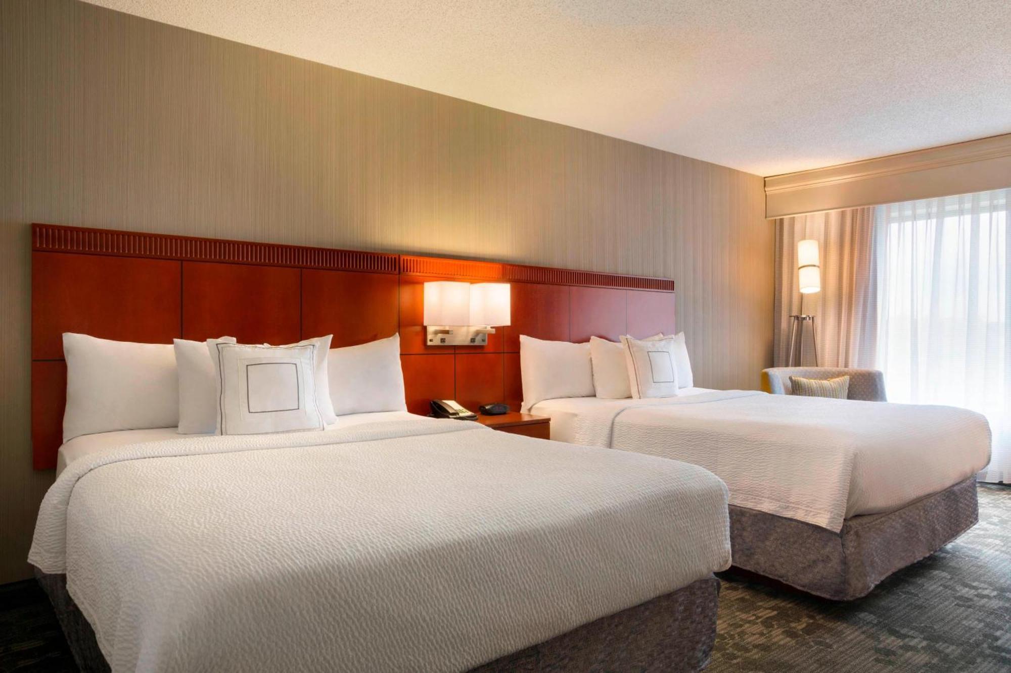 Hotel Courtyard By Marriott Champaign Exterior foto
