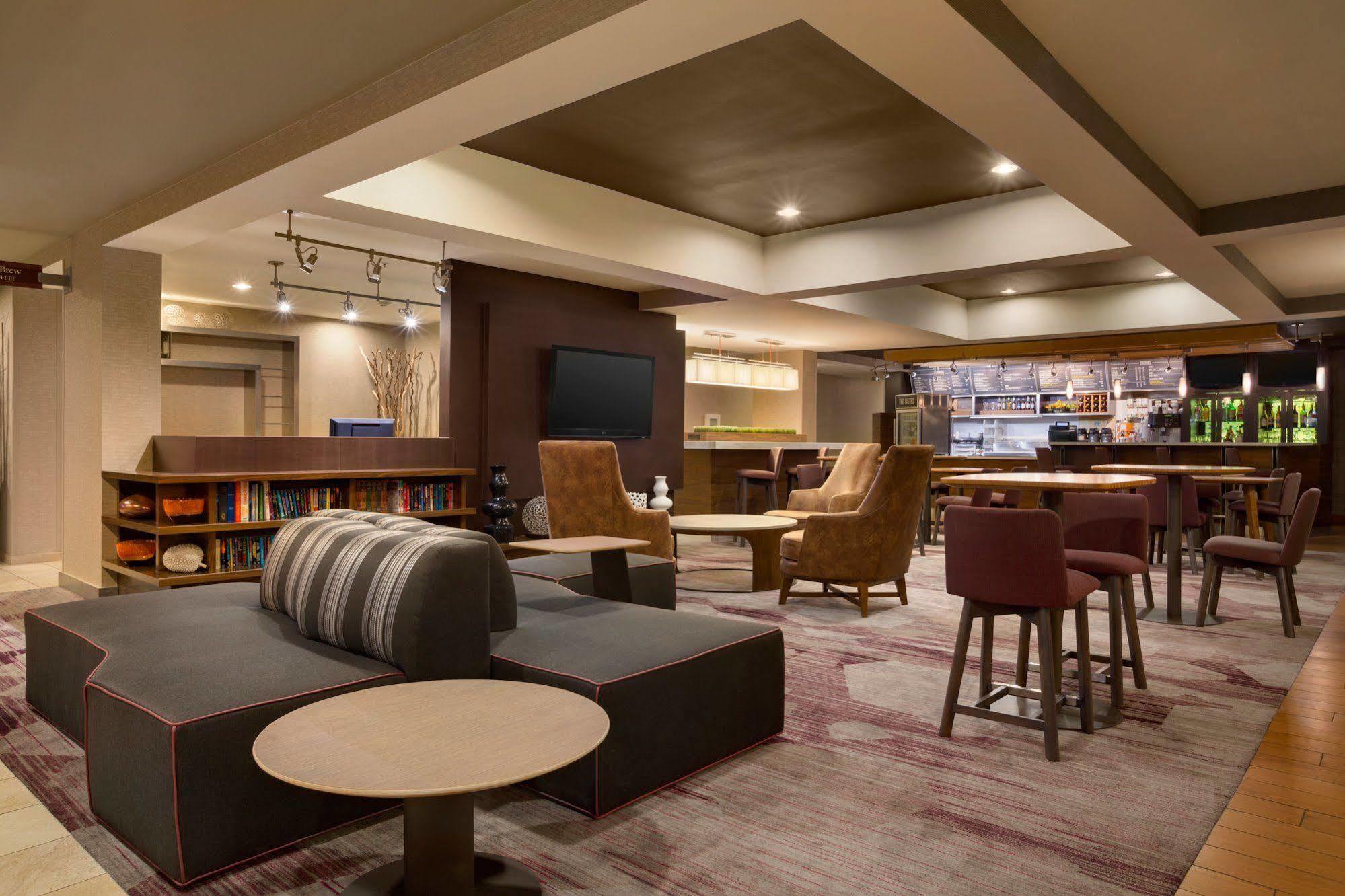 Hotel Courtyard By Marriott Champaign Exterior foto